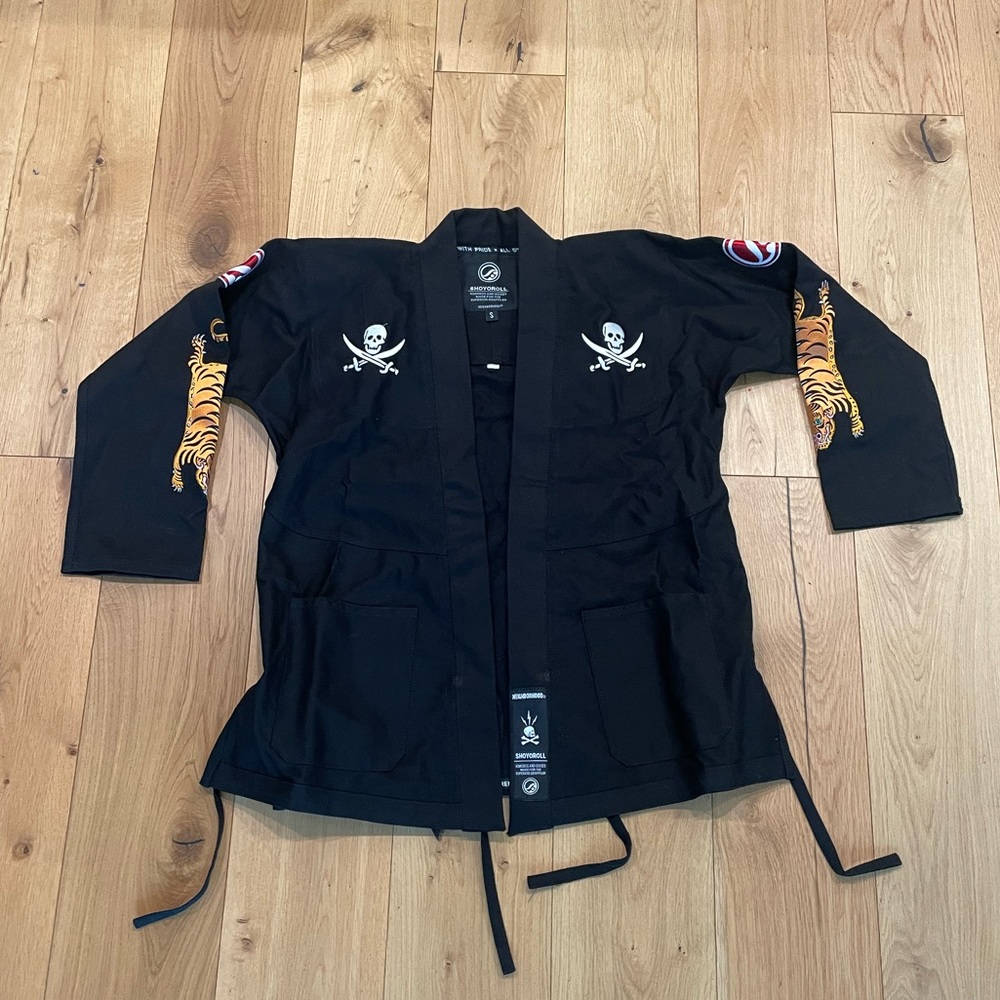 Shoyoroll Jiu-Jitsu kimono
